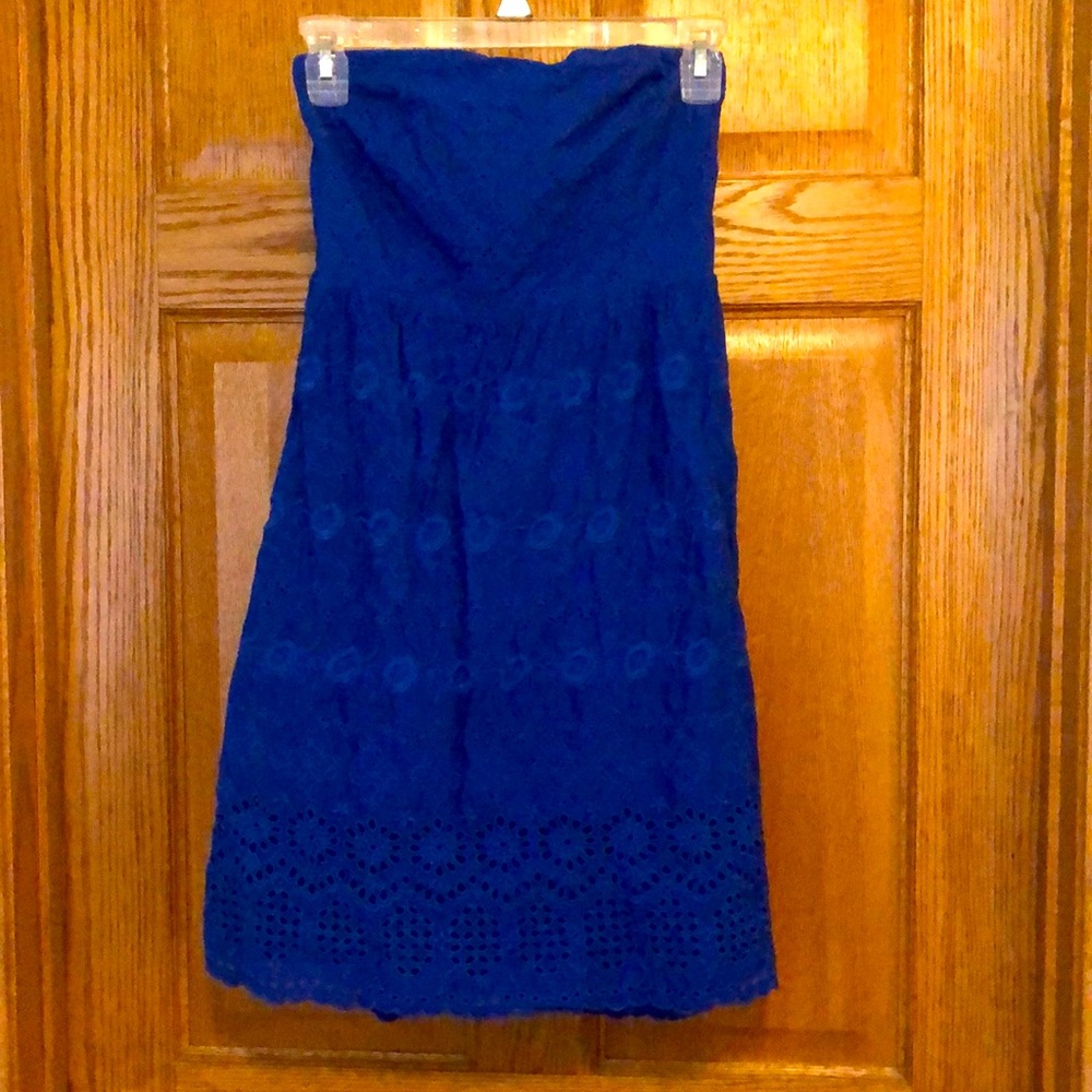 Cute strapless lace blue dress